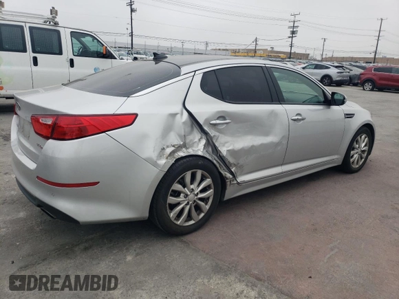 2015 Kia Optima EX z VIN 5XXGN4A71FG396076, wystawiony jako Copart lot #55306755 z przebiegiem 59 330 mil mil oraz Szkoda całkowita • Salvage title. Historia ofert i sprzedaży dostępna na DreamBid. Obrazek 3.