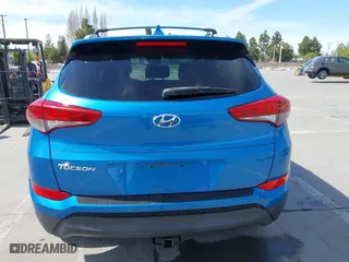 2017 Hyundai Tucson SE Plus with VIN KM8J33A40HU447071, listed as a IAAI auction lot 42024547 with 86,406 mi miles. Bid and sale history available at carsss.com. Image 17.