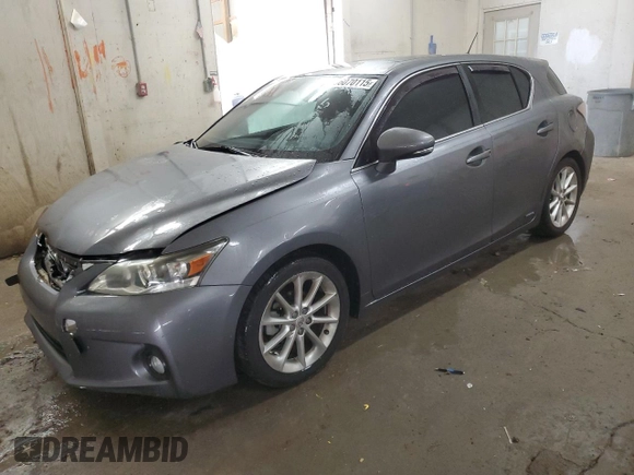 2012 Lexus CT 200h z VIN JTHKD5BH5C2078777, wystawiony jako Copart lot #56070115 z przebiegiem 136 411 mil mil oraz Szkoda całkowita • Salvage title. Historia ofert i sprzedaży dostępna na DreamBid. Obrazek 1.