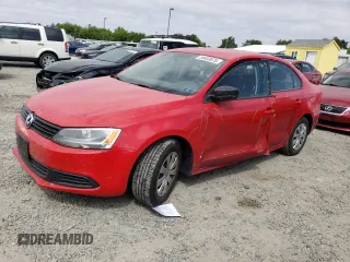 2013 Volkswagen Jetta S z VIN 3VW2K7AJ3DM404915, wystawiony jako Copart lot #54453075 z przebiegiem 83 614 mil mil oraz Szkoda całkowita • Salvage title. Historia ofert i sprzedaży dostępna na DreamBid. Obrazek 1.