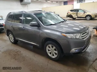 2011 Toyota Highlander with VIN 5TDBK3EH5BS053442, listed as a Copart auction lot 45643355 with 137,043 mi miles and Clean Title. Bid and sale history available at carsss.com. Image 4.