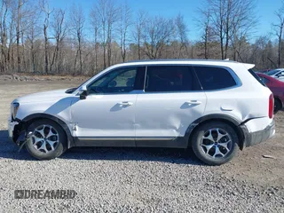 2022 Kia Telluride EX z VIN 5XYP34HC2NG260767, wystawiony jako IAAI lot #41816535 z przebiegiem 81 012 mil mil oraz . Historia ofert i sprzedaży dostępna na DreamBid. Obrazek 14.