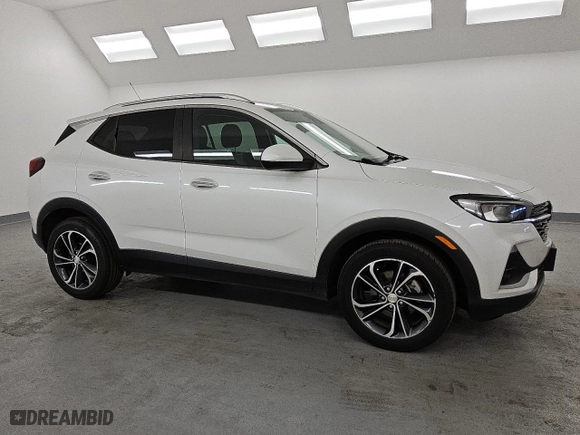 2021 Buick Encore GX Select with VIN KL4MMDSL5MB161629, listed as a Copart auction lot 52447735 with 105,961 mi miles and Clean Title. Bid and sale history available at carsss.com. Image 4.