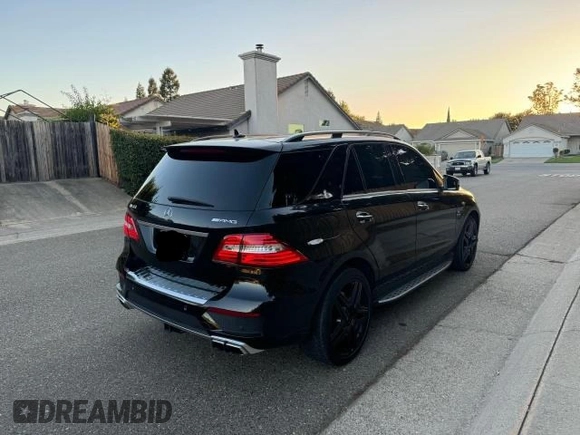 2013 Mercedes-Benz M ML 63 AMG with VIN 4JGDA7EB7DA138907, listed as a Copart auction lot 76422854 with 95,774 mi miles and Clean Title. Bid and sale history available at carsss.com. Image 4.