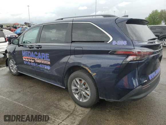 2024 Toyota Sienna LE z VIN 5TDKSKFC9RS150229, wystawiony jako Copart lot #54829595 z przebiegiem 12 384 mil mil oraz Szkoda całkowita • Salvage title. Historia ofert i sprzedaży dostępna na DreamBid. Obrazek 2.