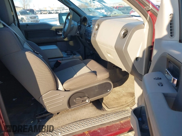 2006 Ford F-150 XL with VIN 1FTPX12V16NB06784, listed as a IAAI auction lot 41419892 with 135,838 mi miles. Bid and sale history available at carsss.com. Image 5.