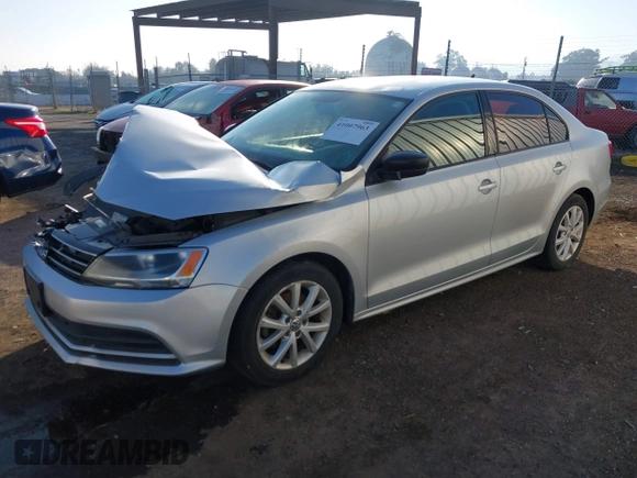 2015 Volkswagen Jetta SE z VIN 3VWD17AJ6FM257858, wystawiony jako IAAI lot #41007963 z przebiegiem 165 064 mil mil oraz . Historia ofert i sprzedaży dostępna na DreamBid. Obrazek 17.