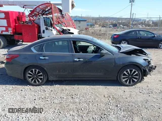 2018 Nissan Altima SR with VIN 1N4AL3AP9JC239996, listed as a IAAI auction lot 41822378 with 118,690 mi miles and . Bid and sale history available at carsss.com. Image 13.