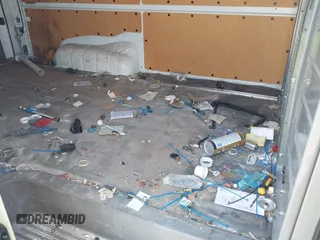 2020 Nissan NV Cargo SV z VIN 1N6BF0KM6LN800927, wystawiony jako IAAI lot #42027239 z przebiegiem 102 724 mil mil oraz . Historia ofert i sprzedaży dostępna na DreamBid. Obrazek 8.
