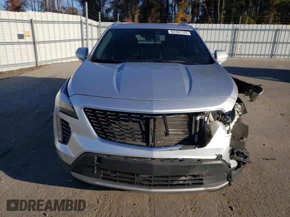2020 Cadillac XT4 FWD Premium Luxury z VIN 1GYFZCR45LF078258, wystawiony jako Copart lot #82302144 z przebiegiem 81 643 mil mil oraz Szkoda całkowita • Salvage title. Historia ofert i sprzedaży dostępna na DreamBid. Obrazek 5.