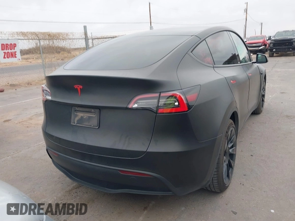 2021 Tesla Model Y Long Range with VIN 5YJYGDEE5MF111774, listed as a IAAI auction lot 41525622 with 39,960 mi miles. Bid and sale history available at carsss.com. Image 16.