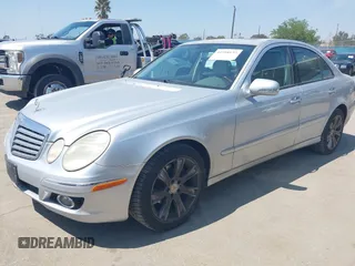 2009 Mercedes-Benz E-Class Luxury 3.5L with VIN WDBUF56X99B439005, listed as a IAAI auction lot 41998193 with 186,204 mi miles. Bid and sale history available at carsss.com. Image 2.