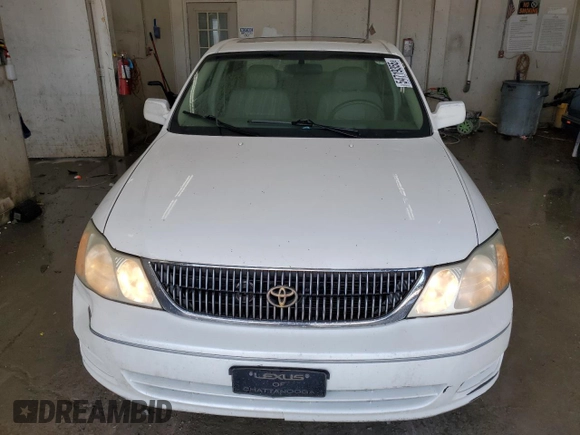 2000 Toyota Avalon XL with VIN 4T1BF28B9YU112742, listed as a Copart auction lot 54719355 with 213,896 mi miles and Salvage Title. Bid and sale history available at DreamBid. Image 5.