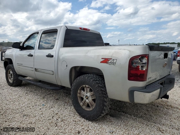 2010 Chevrolet Silverado 1500 LT with VIN 3GCRKSE31AG258718, listed as a Copart auction lot 71970444 with 220,374 mi miles and Clean Title. Bid and sale history available at carsss.com. Image 2.