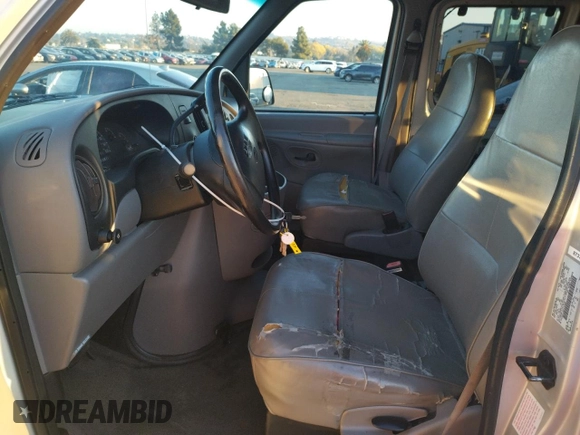 1999 Ford Econoline Passenger XL with VIN 1FBSS31L6XHC07800, listed as a Copart auction lot 83122494 with 96,238 mi miles and Clean Title. Bid and sale history available at DreamBid. Image 7.