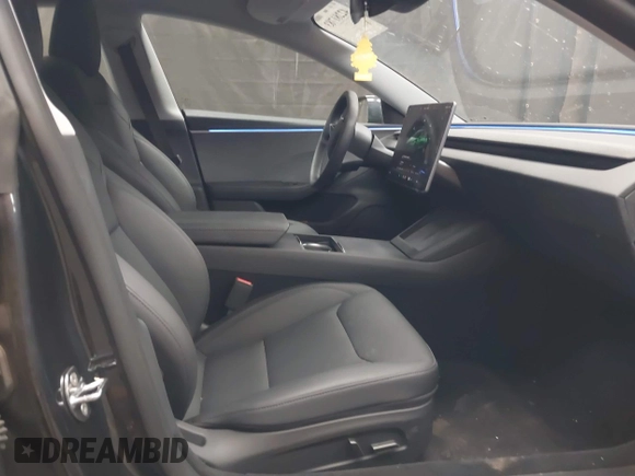 2025 Tesla Model 3 Long Range with VIN 5YJ3E1EA4SF952168, listed as a IAAI auction lot 42281783 with 3,926 mi miles and . Bid and sale history available at DreamBid. Image 5.
