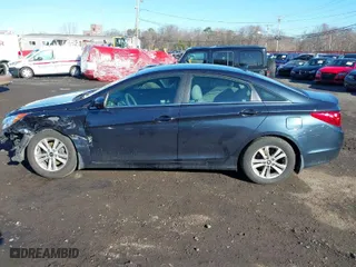 2011 Hyundai Sonata GLS with VIN 5NPEB4AC7BH120139, listed as a IAAI auction lot 41812637 with 86,119 mi miles. Bid and sale history available at carsss.com. Image 14.