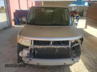 2006 Scion xB z VIN JTLKT324464044140, wystawiony jako Copart lot #58405855 z przebiegiem 253 815 mil mil oraz Szkoda całkowita • Salvage title. Historia ofert i sprzedaży dostępna na DreamBid. Obrazek 5.