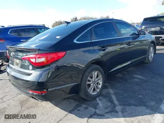 2015 Hyundai Sonata 2.4L SE with VIN 5NPE24AF9FH231906, listed as a IAAI auction lot 41403939 with 1 mi miles. Bid and sale history available at carsss.com. Image 4.