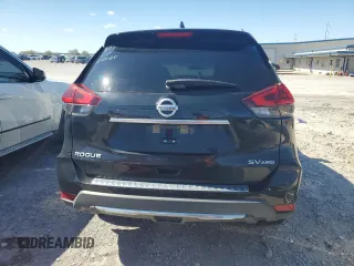 2018 Nissan Rogue SV z VIN KNMAT2MV8JP581561, wystawiony jako Copart lot #47267945 z przebiegiem 105 130 mil mil oraz Szkoda całkowita • Salvage title. Historia ofert i sprzedaży dostępna na DreamBid. Obrazek 6.