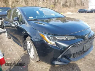 2019 Toyota Corolla Hatchback SE with VIN JTNK4RBE1K3009698, listed as a IAAI auction lot 41841567 with 99,337 mi miles. Bid and sale history available at carsss.com. Image 1.