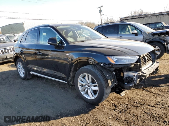 2022 Audi Q5 S line Premium with VIN WA1GAAFY8N2033347, listed as a Copart auction lot 87833315 with 32,309 mi miles and Salvage Title. Bid and sale history available at carsss.com. Image 4.