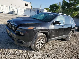 2018 Jeep Cherokee Latitude Tech Connect with VIN 1C4PJMCB9JD541087, listed as a Copart auction lot 86694734 with 124,072 mi miles and Non Repairable. Bid and sale history available at carsss.com. Image 1.