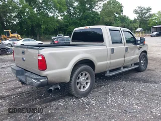 2010 Ford F-250 XL z VIN 1FTSW2AR4AEB11767, wystawiony jako IAAI lot #42490922 z przebiegiem 258 343 mil mil oraz . Historia ofert i sprzedaży dostępna na DreamBid. Obrazek 4.