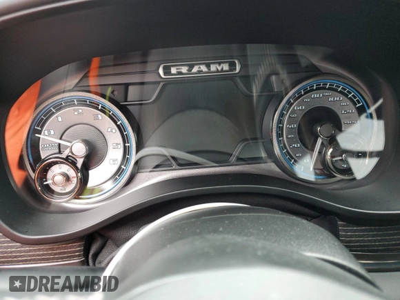 2020 Ram 1500 Limited z VIN 1C6RREHT1LN360188, wystawiony jako Copart lot #74491754 z przebiegiem Nie podano mil oraz Nie do naprawy • Non repairable. Historia ofert i sprzedaży dostępna na DreamBid. Obrazek 9.