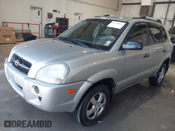 2007 Hyundai Tucson GLS with VIN KM8JM12B07U567384, listed as a IAAI auction lot 41779454 with 152,660 mi miles. Bid and sale history available at carsss.com. Image 2.
