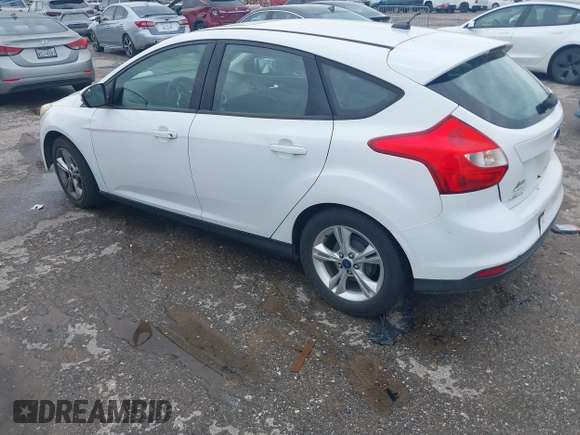 2014 Ford Focus SE z VIN 1FADP3K2XEL170956, wystawiony jako IAAI lot #42480166 z przebiegiem 237 977 mil mil oraz . Historia ofert i sprzedaży dostępna na DreamBid. Obrazek 3.