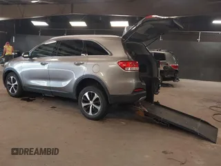 2016 Kia Sorento EX with VIN 5XYPH4A19GG033153, listed as a IAAI auction lot 41750622 with 118,044 mi miles. Bid and sale history available at carsss.com. Image 3.