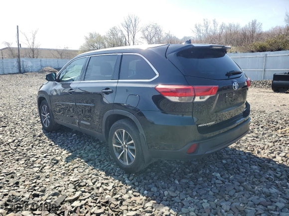 2019 Toyota Highlander SE with VIN 5TDJZRFH7KS600820, listed as a Copart auction lot 51769835 with 48,351 mi miles and Clean Title. Bid and sale history available at carsss.com. Image 2.