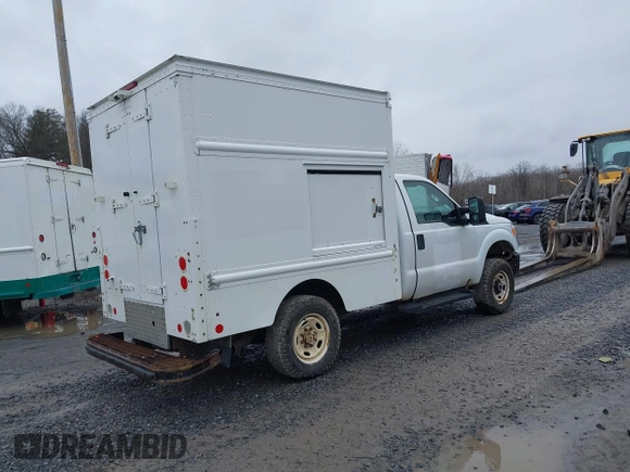 2015 Ford F-250 XL with VIN 1FDBF2B66FED21648, listed as a IAAI auction lot 41700328 with 370,599 mi miles and . Bid and sale history available at DreamBid. Image 4.