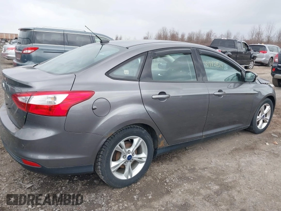 2014 Ford Focus SE with VIN 1FADP3F21EL193164, listed as a IAAI auction lot 41882924 with 122,469 mi miles. Bid and sale history available at carsss.com. Image 4.