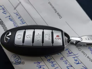 2019 Infiniti Q50 Luxe z VIN JN1EV7AR2KM590794, wystawiony jako IAAI lot #40841640 z przebiegiem 68 720 mil mil oraz . Historia ofert i sprzedaży dostępna na DreamBid. Obrazek 11.