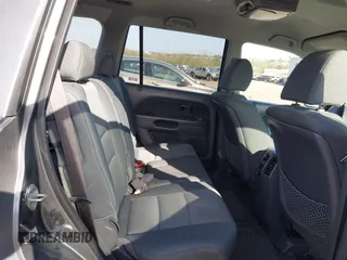 2008 Honda Pilot VP with VIN 5FNYF18208B008772, listed as a IAAI auction lot 42098599 with 186,981 mi miles and . Bid and sale history available at DreamBid. Image 8.