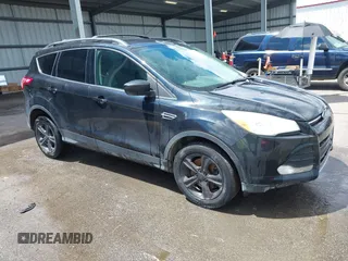 2013 Ford Escape SE с VIN 1FMCU9G91DUA17992, выставлен на аукционе IAAI как лот 42262210 с пробегом 242 121 миль миль и . История ставок и продаж доступна на DreamBid. Изображение 1.