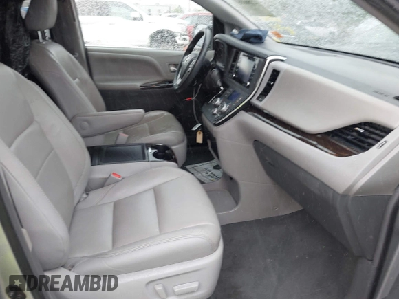 2019 Toyota Sienna XLE Auto Access Seat z VIN 5TDYZ3DC2KS018742, wystawiony jako IAAI lot #42288335 z przebiegiem 101 741 mil mil oraz . Historia ofert i sprzedaży dostępna na DreamBid. Obrazek 5.