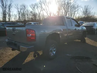 2009 Chevrolet Silverado 1500 LT with VIN 1GCEK29C49Z148086, listed as a Copart auction lot 87362934 with 238,786 mi miles and Salvage Title. Bid and sale history available at carsss.com. Image 3.
