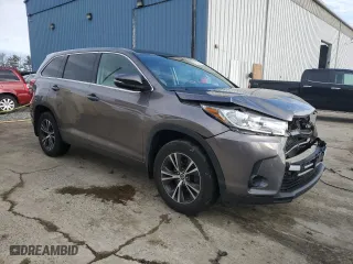 2018 Toyota Highlander LE with VIN 5TDBZRFH6JS821036, listed as a Copart auction lot 47576545 with 73,101 mi miles and Salvage Title. Bid and sale history available at carsss.com. Image 4.