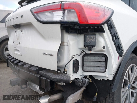 2021 Ford Escape SEL with VIN 1FMCU9H91MUB35409, listed as a IAAI auction lot 41900711 with 19,295 mi miles and . Bid and sale history available at DreamBid. Image 19.