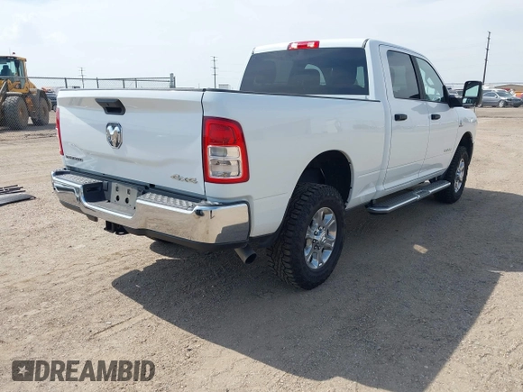 2024 Ram 2500 Big Horn z VIN 3C6UR5DL4RG246011, wystawiony jako IAAI lot #42351899 z przebiegiem 63 283 mil mil oraz . Historia ofert i sprzedaży dostępna na DreamBid. Obrazek 4.