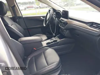 2020 Ford Escape Titanium с VIN 1FMCU9J99LUB45758, выставлен на аукционе IAAI как лот 42286143 с пробегом 51 177 миль миль и . История ставок и продаж доступна на DreamBid. Изображение 5.