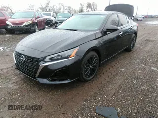 2025 Nissan Altima SV with VIN 1N4BL4DV2SN309199, listed as a IAAI auction lot 41677012 with 1,943 mi miles and . Bid and sale history available at DreamBid. Image 2.