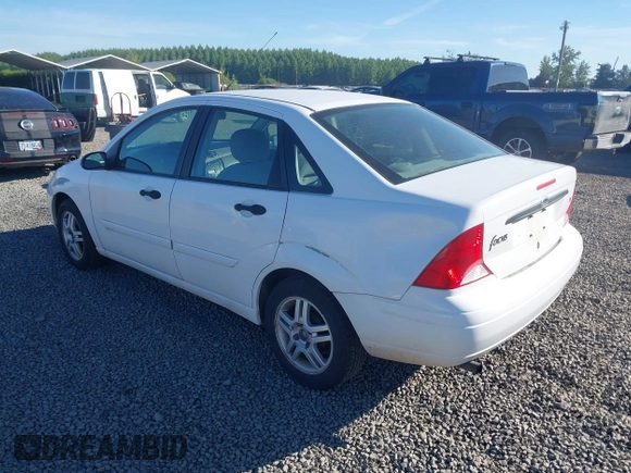 2001 Ford Focus SE with VIN 1FAFP34P21W279390, listed as a IAAI auction lot 42181178 with 123,580 mi miles and . Bid and sale history available at carsss.com. Image 3.