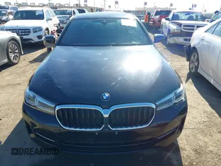2021 BMW 5 Series 530i z VIN WBA53BH05MCF75051, wystawiony jako IAAI lot #41336049 z przebiegiem 71 933 mil mil oraz . Historia ofert i sprzedaży dostępna na DreamBid. Obrazek 12.