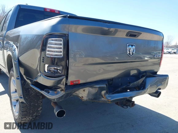2013 Ram 1500 Sport z VIN 1C6RR7HT2DS530587, wystawiony jako IAAI lot #41742569 z przebiegiem 152 193 mil mil oraz . Historia ofert i sprzedaży dostępna na DreamBid. Obrazek 6.