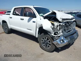 2015 Toyota Tundra SR5 z VIN 5TFDW5F17FX422716, wystawiony jako IAAI lot #42256978 z przebiegiem 112 800 mil mil oraz . Historia ofert i sprzedaży dostępna na DreamBid. Obrazek 1.