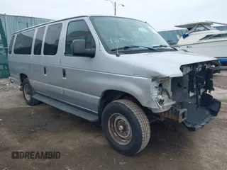 2008 Ford Econoline Passenger XL z VIN 1FBSS31L18DB21867, wystawiony jako IAAI lot #42199706 z przebiegiem Nie podano mil oraz . Historia ofert i sprzedaży dostępna na DreamBid. Obrazek 1.